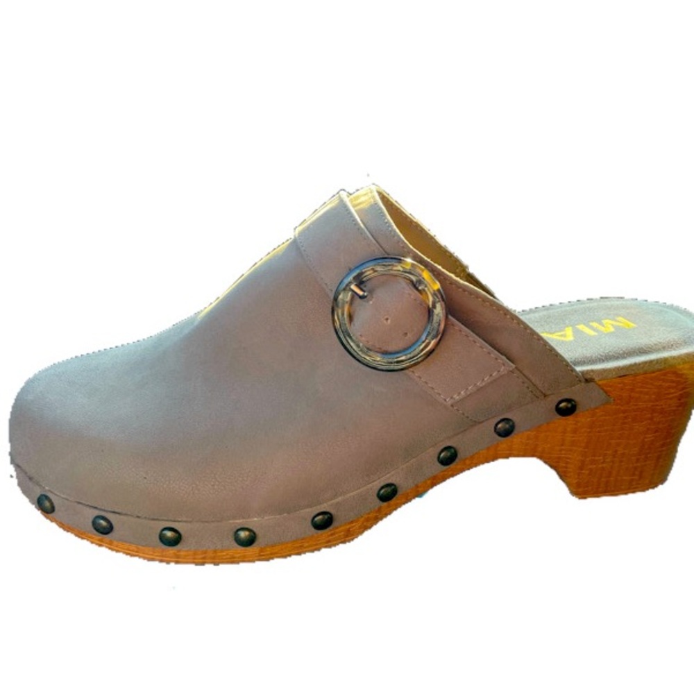 MIA Clogs